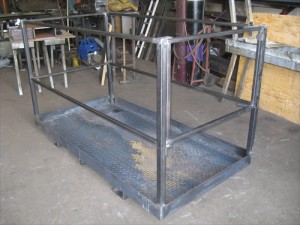 Fork-lift cage