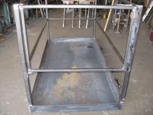 Fork-lift cage